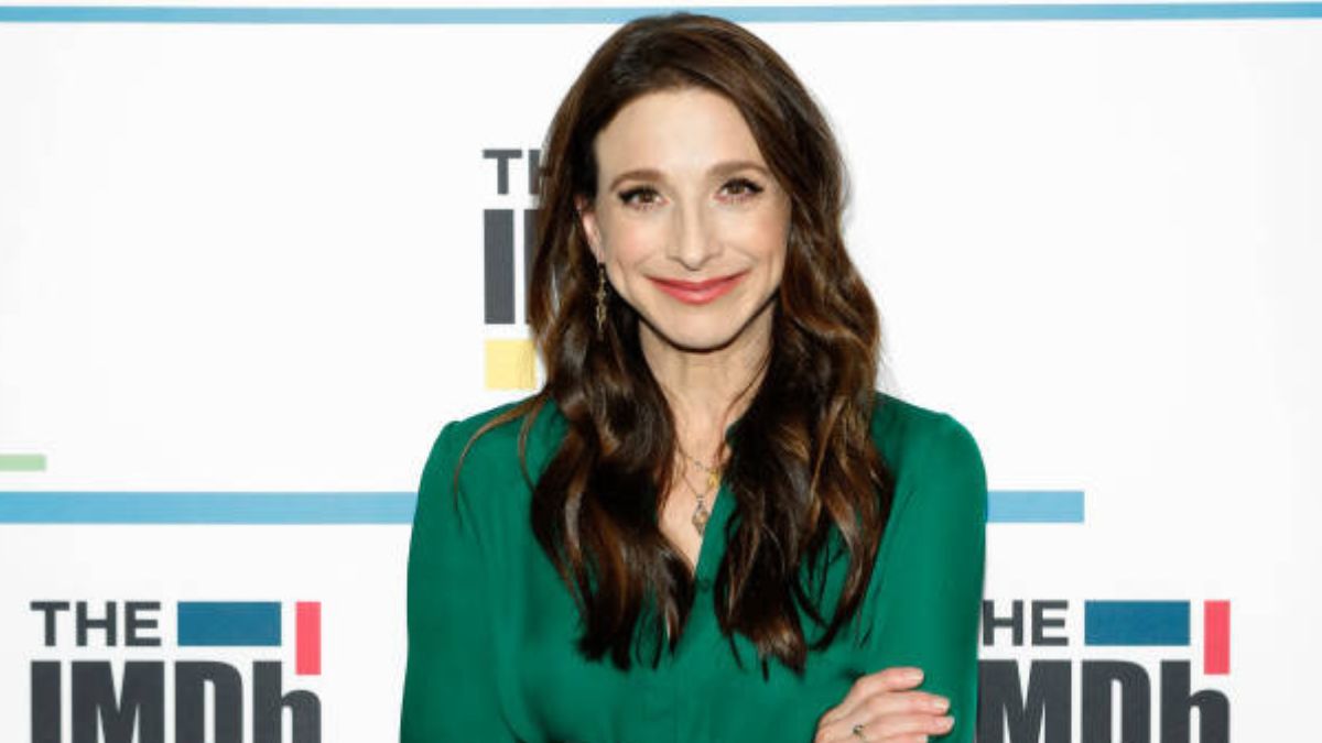 Marin Hinkle Net Worth